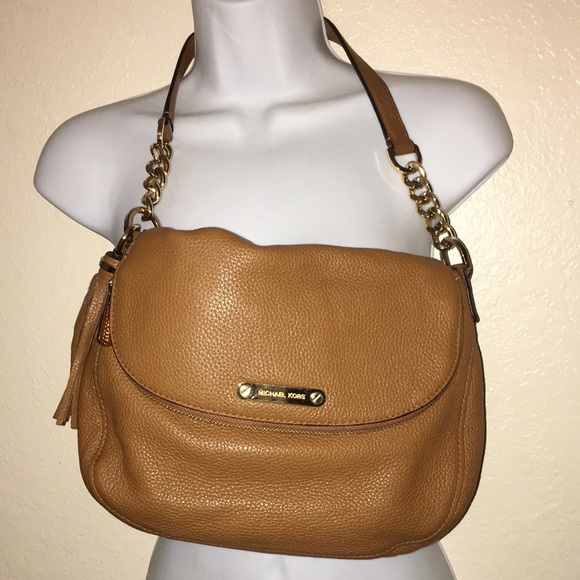 Michael Kors Handbags - Micheal Kors bag brown with gold hardware